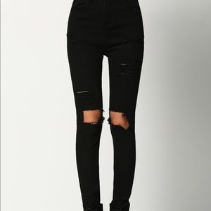 Pull-On Ripped Black Jeggings